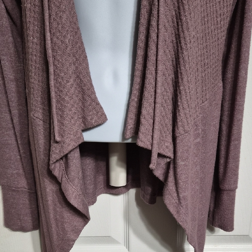 Mudd Women's Mauve Draped Cardigan - Picture 3 of 11